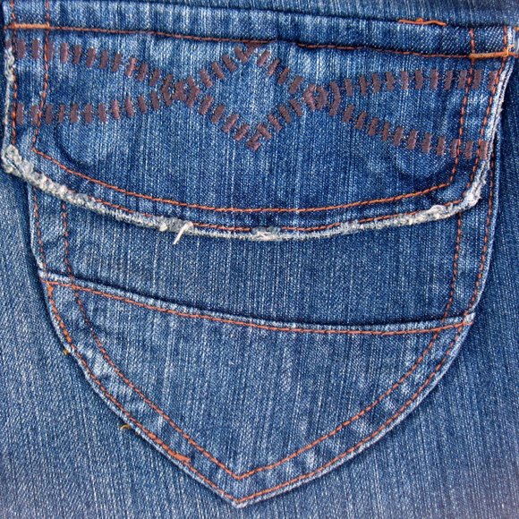 Mossimo Denim Cropped 28 x 23 Flap Snap Pockets Stretch Low Rise Sz 3 (tag) - Picture 3 of 6